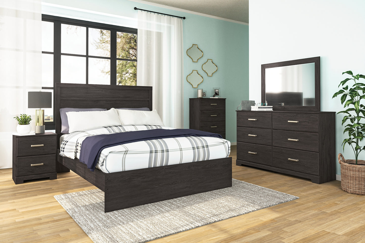 Belachime Queen Panel Bed with Mirrored Dresser, Chest and Nightstand