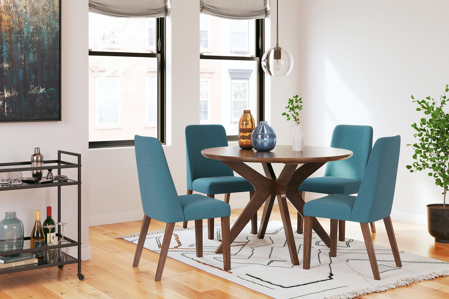 Lyncott Dining Table and 4 Chairs